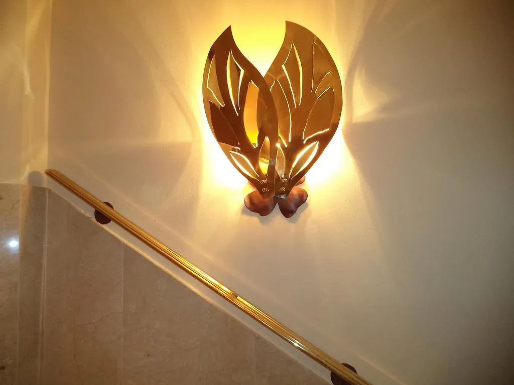 Hotel Adagio Barcelona 2*,